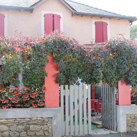 Hotel Les Vignes Rouges Ispagnac Exterior foto